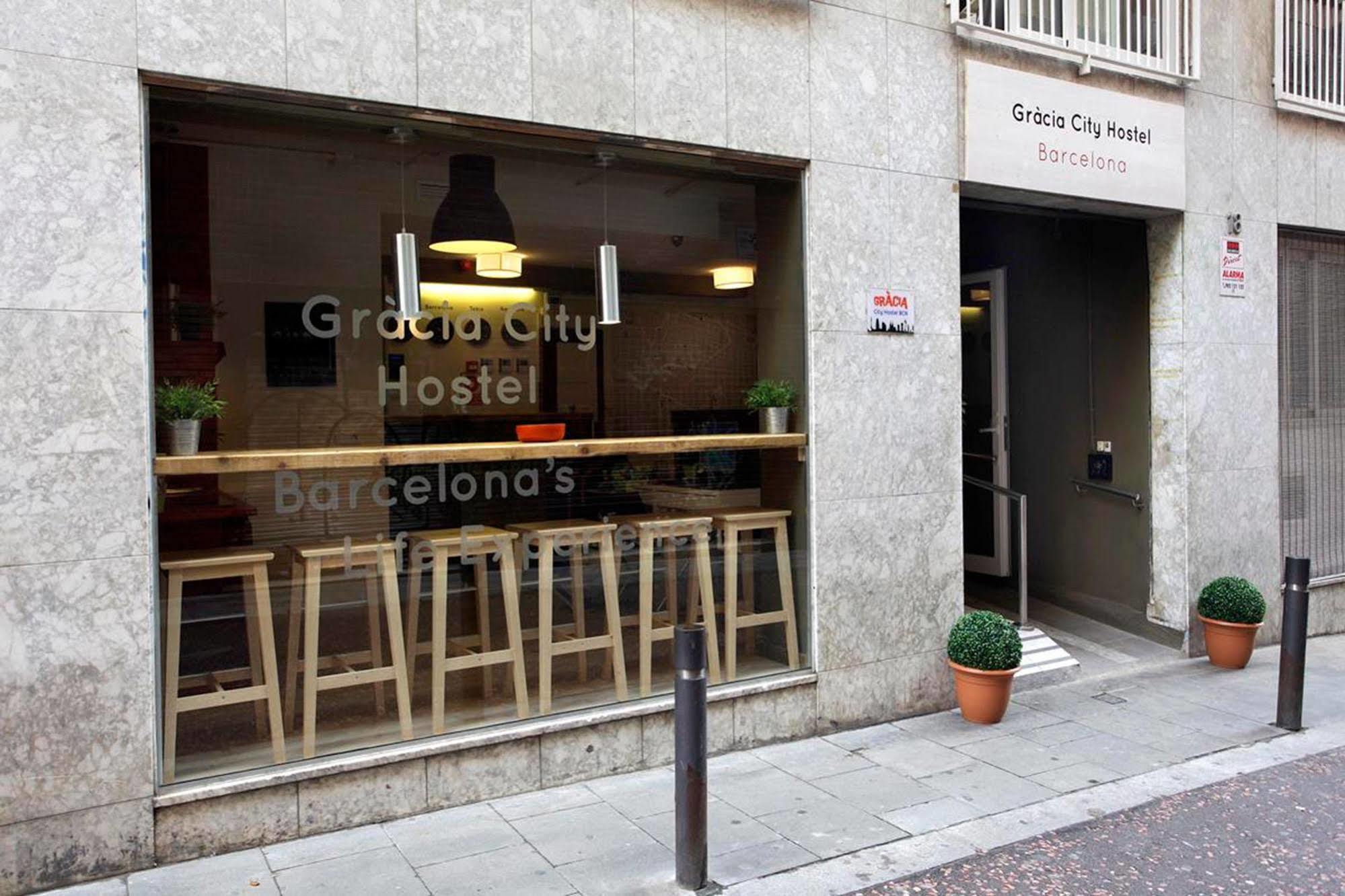 Gracia City Hostel برشلونة المظهر الخارجي الصورة Hostel in Barcelona